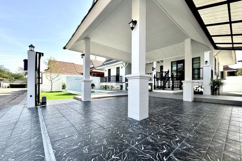 Вилла в Паттайе, Таиланд с 3 спальнями  № 173575 - фото 3