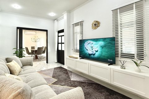 Вилла в Паттайе, Таиланд с 3 спальнями  № 173575 - фото 12