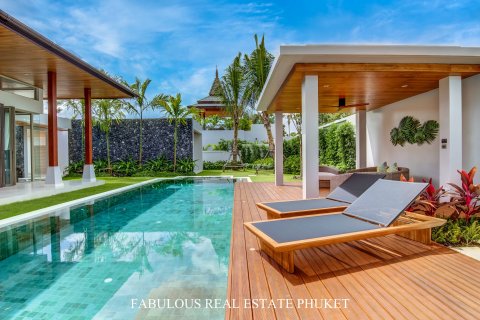 Villa in Bang Tao, Thailand 4 bedrooms № 179819 - photo 3