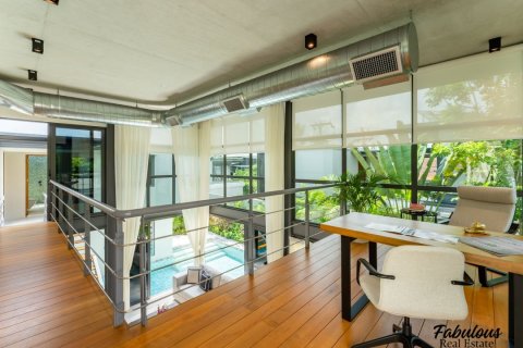 Villa in Bang Tao, Thailand 2 bedrooms № 179820 - photo 12