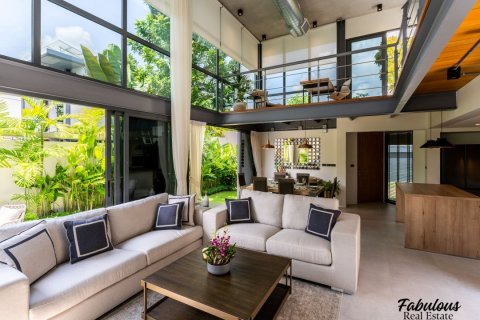 Villa in Bang Tao, Thailand 2 bedrooms № 179820 - photo 5
