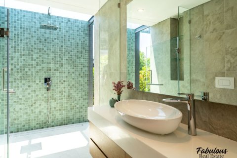 Villa in Bang Tao, Thailand 2 bedrooms № 179820 - photo 11