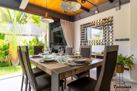 Villa in Bang Tao, Thailand 2 bedrooms № 179820 - photo 9