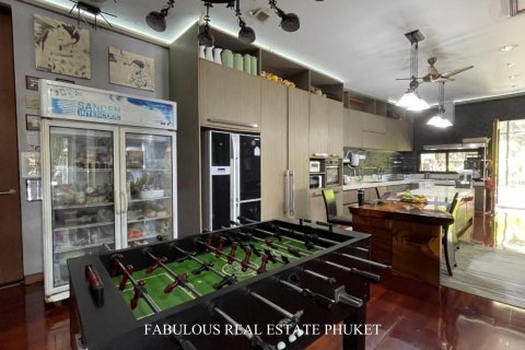 Villa in Kata, Thailand 5 bedrooms № 179821 - photo 12