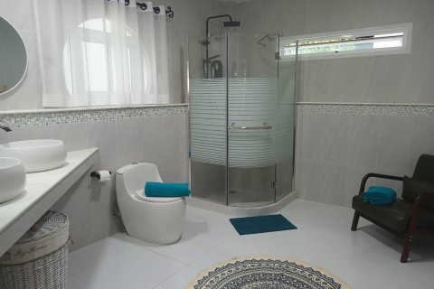 Villa in Phuket, Thailand 4 bedrooms № 164059 - photo 8