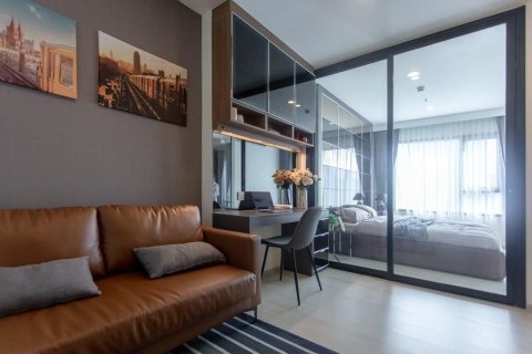 Studio in the Condo in Huai Khwang, Bangkok, Thailand  № 171942