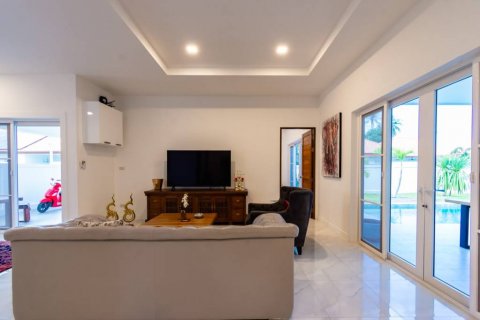 Villa in Pran Buri, Thailand 3 bedrooms № 114829 - photo 9