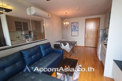 Condominio de 2 dormitorios en Bang Rak, Bangkok, Tailandia № 217471