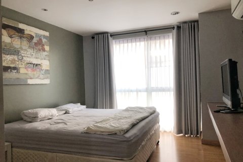 Condo in Bangkok, Thailand, 2 bedrooms  № 181008 - photo 4