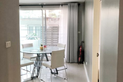 Condo in Bangkok, Thailand, 2 bedrooms  № 181008 - photo 9