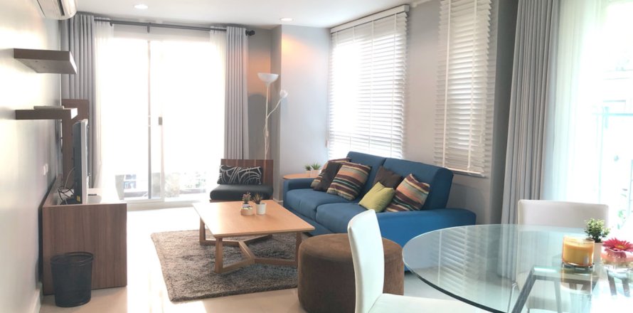 Condo in Bangkok, Thailand, 2 bedrooms  № 181008