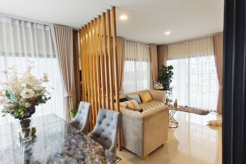 Maison à Pathum Thani, Thaïlande 4 chambres № 161692 - photo 10