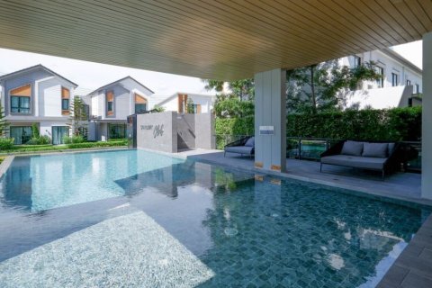 Maison à Pathum Thani, Thaïlande 4 chambres № 161692 - photo 12