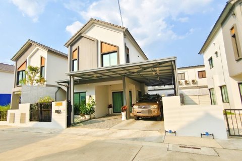 Maison à Pathum Thani, Thaïlande 4 chambres № 161692