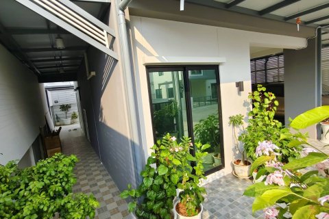 Maison à Pathum Thani, Thaïlande 4 chambres № 161692 - photo 6