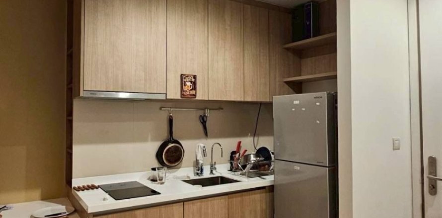 Studio in the Condo in Ratchathewi, Bangkok, Thailand  № 161693