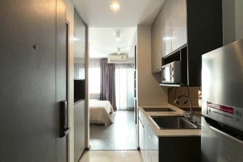 Студия в кондо в Пхая Тая, Бангкок, Таиланд № 161696 - фото 11