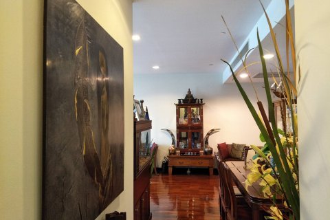 Condo à Khlong Toei, Bangkok, Thaïlande, 2 chambres  № 200511 - photo 2