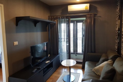 Condo à Khlong Toei, Bangkok, Thaïlande, 1 chambre  № 200506 - photo 2