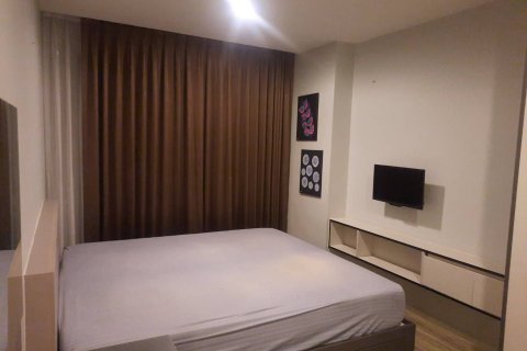 Condo à Samut Prakan, Thaïlande, 2 chambres  № 149973 - photo 17