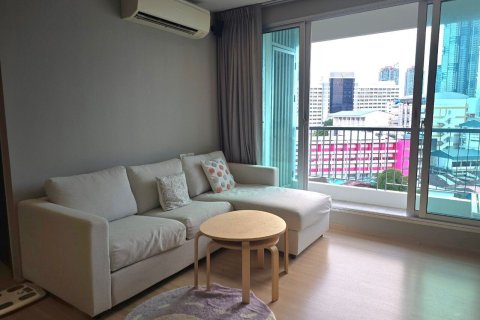 Condo à Sathon, Bangkok, Thaïlande, 2 chambres № 149976 - photo 1