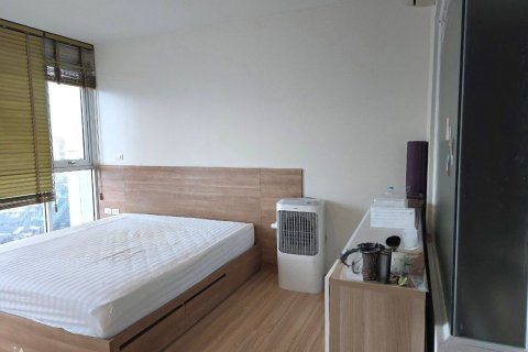 Condo à Sathon, Bangkok, Thaïlande, 2 chambres № 149976 - photo 11