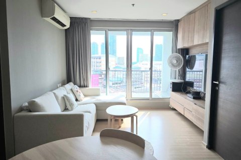 Condo à Sathon, Bangkok, Thaïlande, 2 chambres № 149976 - photo 2
