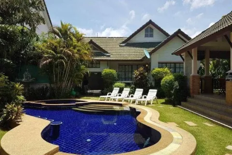 Villa in Pattaya, Thailand 7 bedrooms № 149979 - photo 19
