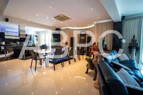 Condominio de 2 dormitorios en Pattaya, Tailandia № 211225 - foto 9