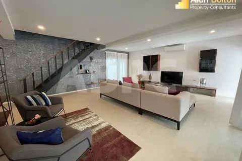 Casa de 3 dormitorios en Pattaya, Tailandia № 211230 - foto 12