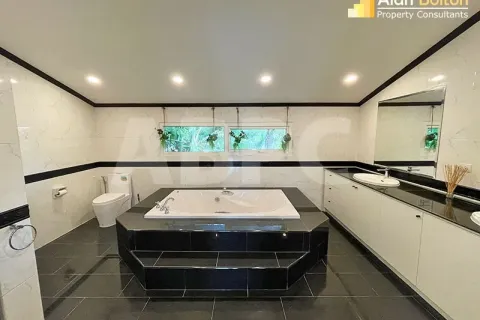 Casa de 3 dormitorios en Pattaya, Tailandia № 211230 - foto 8