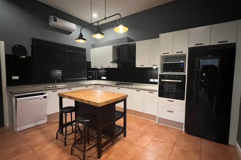 Дом в Паттайе, Таиланд с 5 спальнями  № 160433