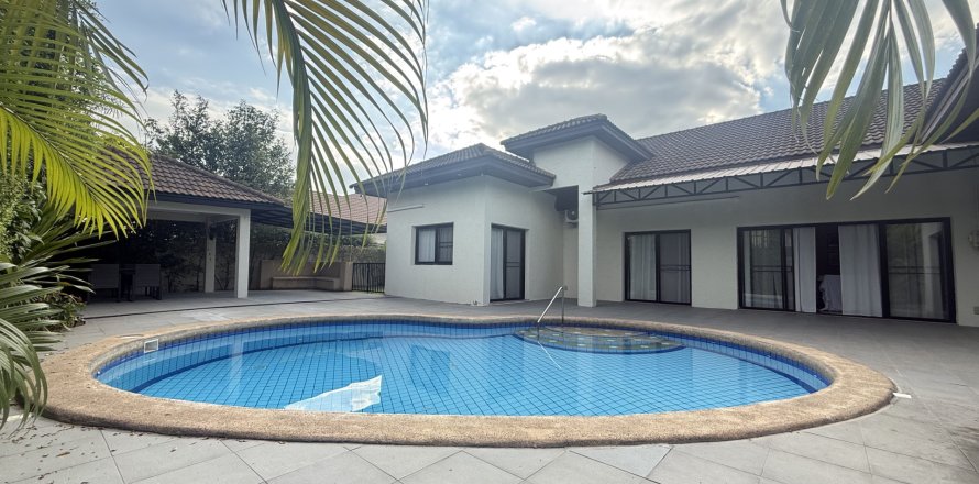 Maison à Pattaya, Thaïlande 4 chambres № 160433