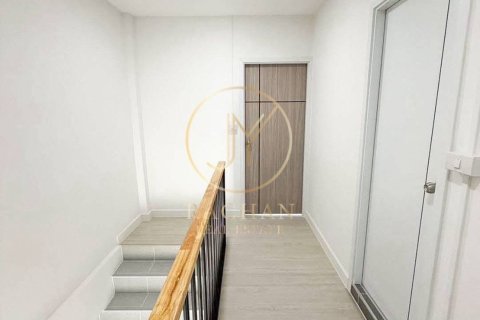 Townhouse à Nonthaburi, Thaïlande 3 chambres № 160434 - photo 17