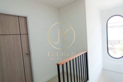 Townhouse à Nonthaburi, Thaïlande 3 chambres № 160434 - photo 15