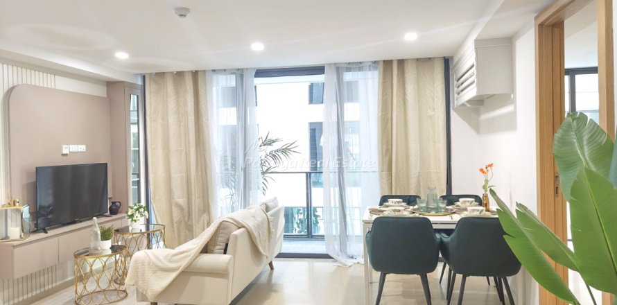 Condo in Pattaya, Thailand, 2 bedrooms  № 198805