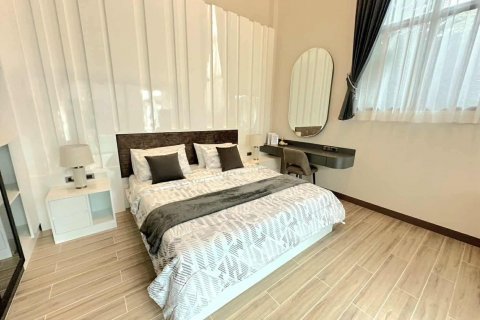 Villa in Pattaya, Thailand 4 bedrooms № 137107 - photo 10
