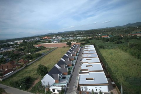 Villa in Pattaya, Thailand 4 bedrooms № 137107 - photo 20