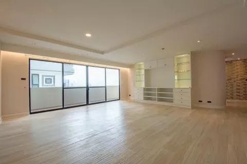 Кондоминиум с 3 спальнями в Ваттхане, Бангкок, Таиланд № 137108 - фото 1