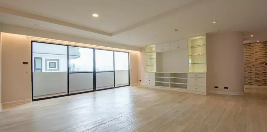 Кондоминиум с 3 спальнями в Ваттхане, Бангкок, Таиланд № 137108