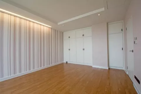 Кондоминиум с 3 спальнями в Ваттхане, Бангкок, Таиланд № 137108 - фото 3