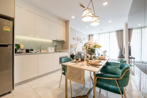 Condo in Watthana, Bangkok, Thailand, 3 bedrooms  № 160896 - photo 8
