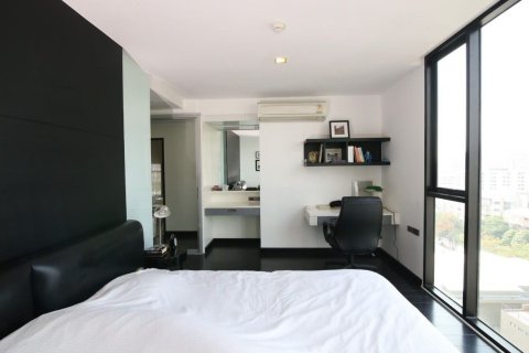 Condo in Watthana, Bangkok, Thailand, 2 bedrooms  № 160894 - photo 3