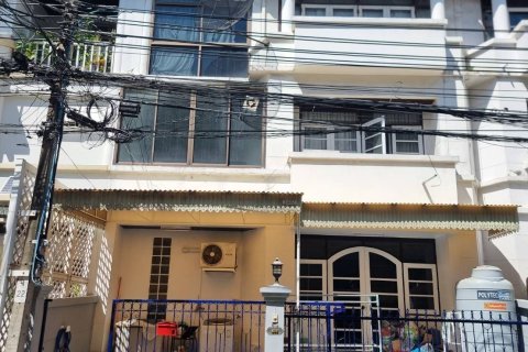 Townhouse in Bangkok, Thailand 5 bedrooms № 160891