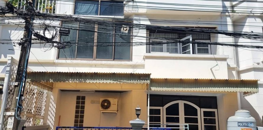 Townhouse in Bangkok, Thailand 5 bedrooms № 160891