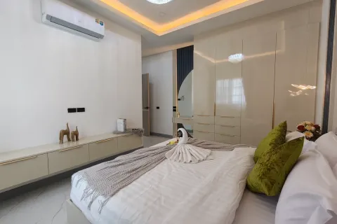 Casa de 4 dormitorios en Pattaya, Tailandia № 212259 - foto 15