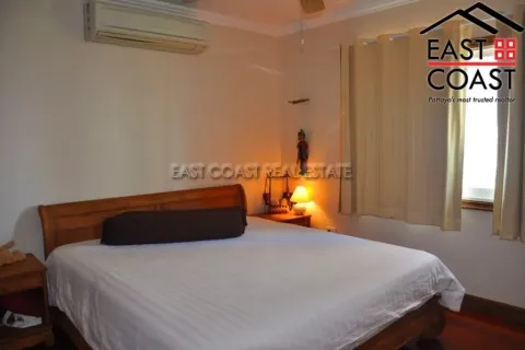 Condominio de 2 dormitorios en Pattaya, Tailandia № 212261 - foto 12