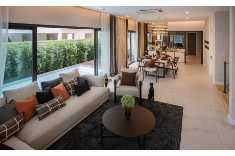 Villa à Pattaya, Thaïlande 4 chambres № 165141 - photo 11