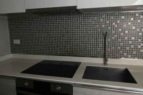 Condo à Khlong Toei, Bangkok, Thaïlande, 2 chambres № 208487 - photo 6