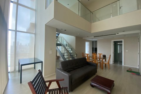 Condo à Khlong Toei, Bangkok, Thaïlande, 2 chambres № 208487 - photo 2
